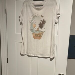 Torrid White Graphic Tee - Short Sleeve